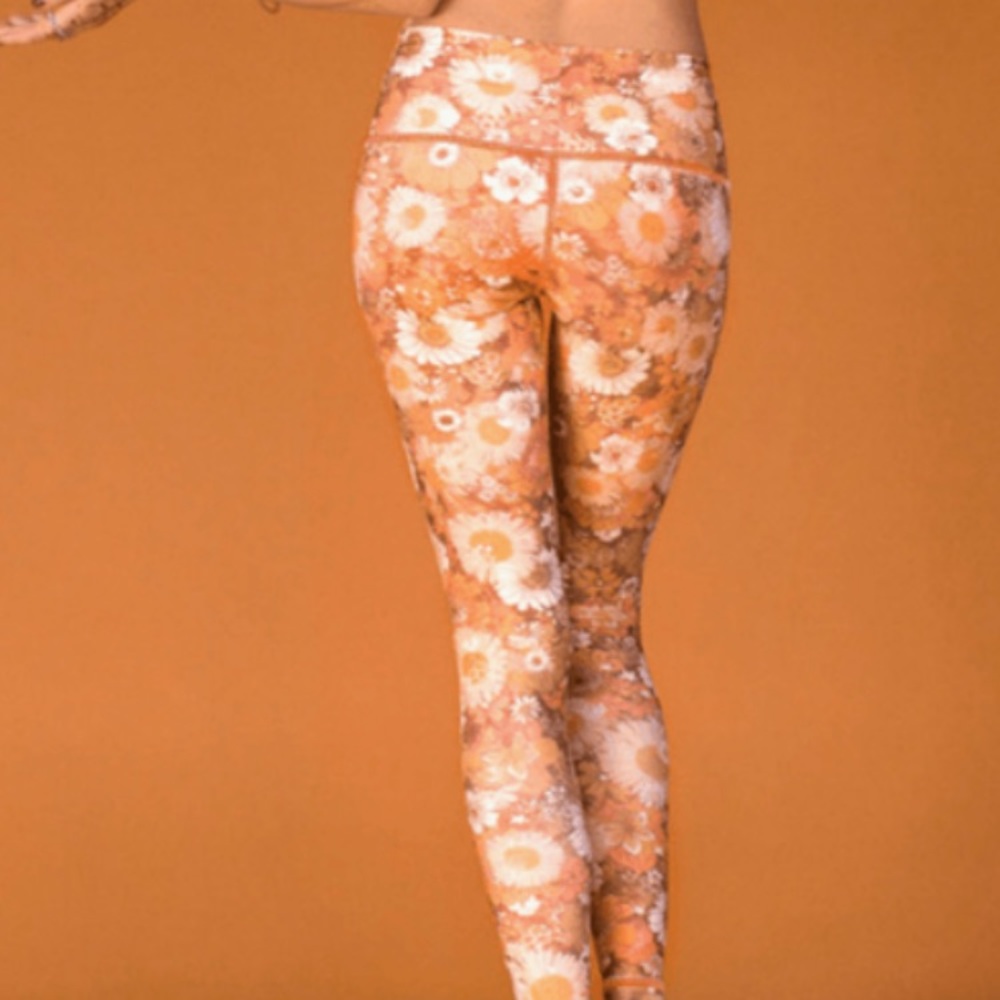 Teeki Sisters of the Sun Hot Pant - Picture 2 of 3